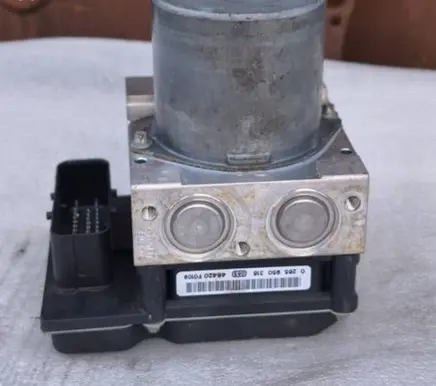 BMW X3 E83 ABS Pump 3414641 3414642 34513414641