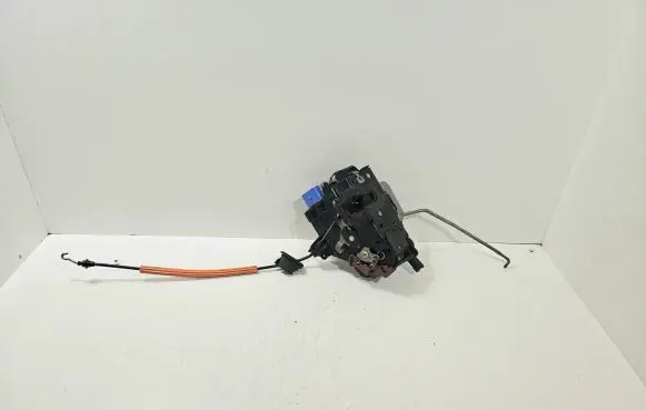 Audi A8 S8 D3 4E Front door lock 4E1837015