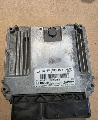 Opel Zafira C Engine control unit/module 55585024 55579447 0281018769