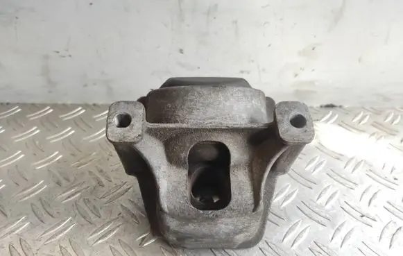 Audi A4 S4 B8 8K Engine mount bracket 8R0199381
