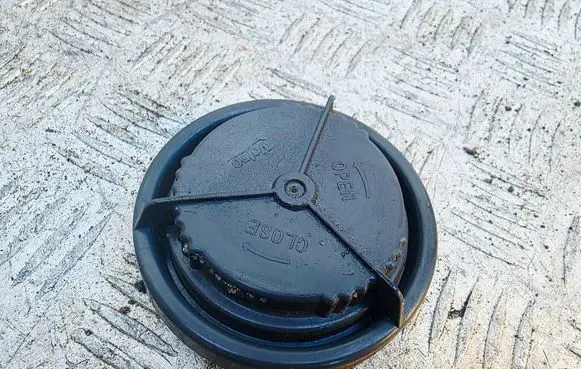 Mini One - Cooper F56 F55 Headlight/headlamp dust cover 