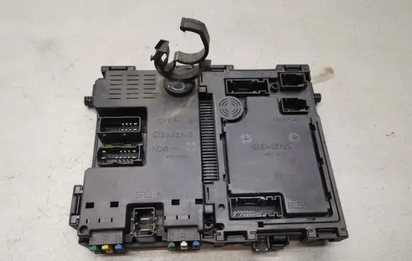 Peugeot 206 Comfort/convenience module 9626460880
