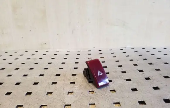 Subaru XV Hazard light switch 06019