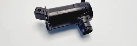 Volvo V70 Windscreen/windshield washer pump
