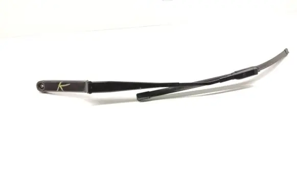 Volkswagen Jetta VI Front wiper blade arm