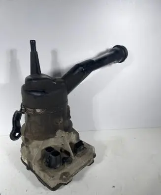 Peugeot Partner Power steering pump 9670700480 A0021544