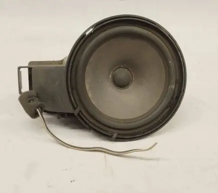 Mercedes-Benz 190 W201 Parcel shelf speaker 2018200402 A2018200402