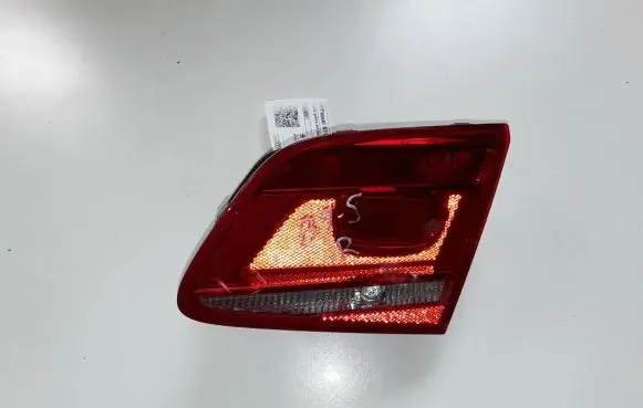 Volkswagen PASSAT B7 Tailgate rear/tail lights 90004891