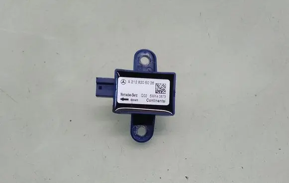 Mercedes-Benz E W212 Airbag deployment crash/impact sensor A2128205026