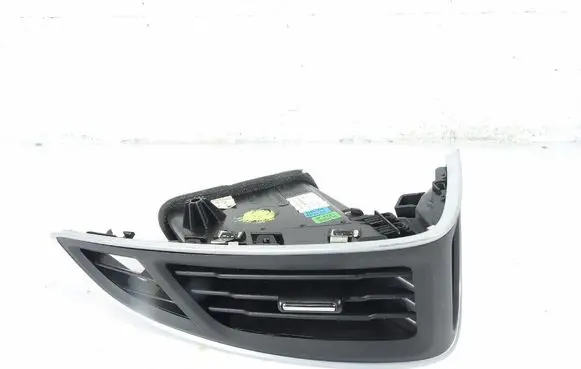 Ford Focus Dashboard side air vent grill/cover trim BM51-018B08