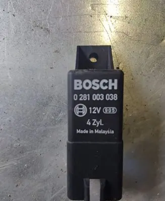 Glow plug pre-heat relay