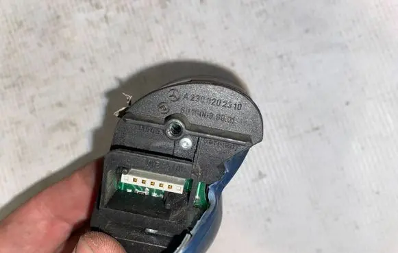 Mercedes-Benz CLK A209 C209 Steering wheel buttons/switches a2308202310 2308202310