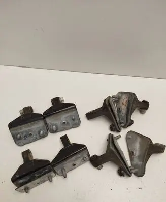Mercedes-Benz E W211 Tailgate hinge 0402U46