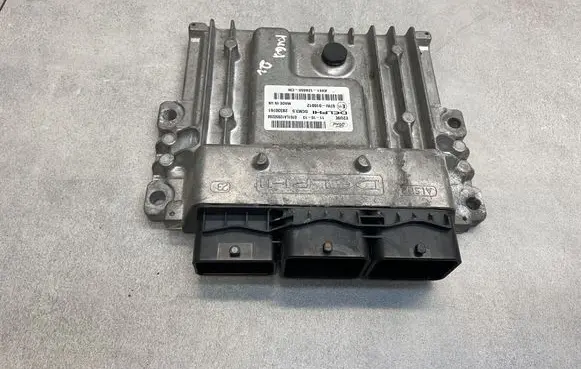 Ford Kuga I Engine control unit/module AV4112A650CM