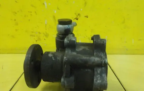 BMW 3 E90 E91 Power steering pump 4042171 N52B25