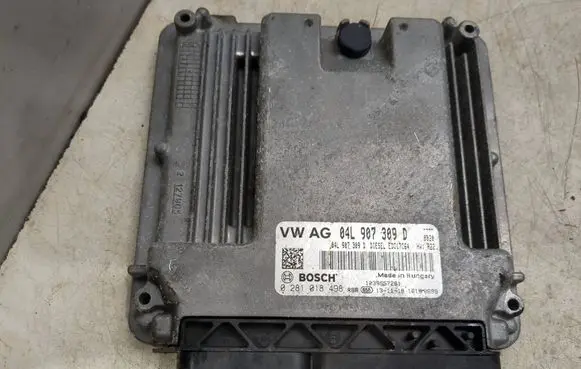 Volkswagen PASSAT B6 Engine control unit/module 04L907309D 0281018498