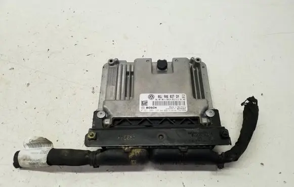Volkswagen Tiguan Engine control unit/module 06J906027GM 0261S09130 06J907309A