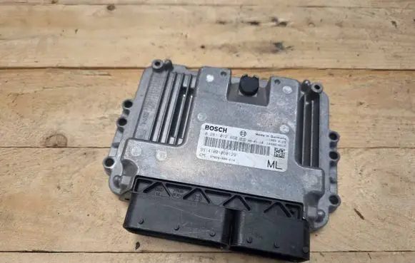 Honda Civic Engine control unit/module 0281012660