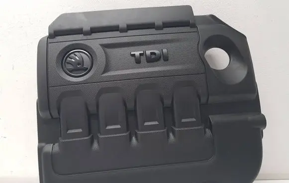Skoda Kodiaq Engine cover (trim) 04L103925T 04L103954T