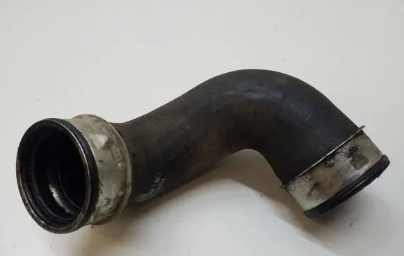 Mercedes-Benz C W203 Intercooler hose/pipe A2035281482