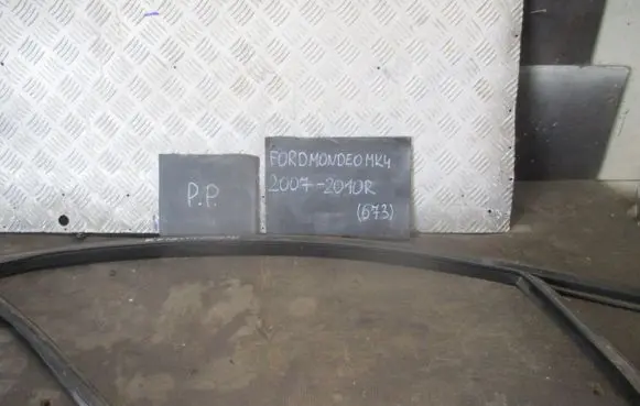 Ford Mondeo MK IV Rubber seal loading door 
