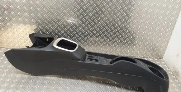Toyota Yaris Center console 589100D290 589110D340