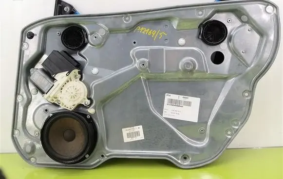 Seat Ibiza III (6L) Front door window regulator with motor 6L4837752DJ