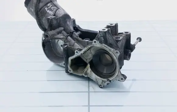 Honda Civic Oil filter mounting bracket