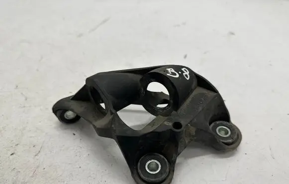 Volkswagen PASSAT B8 Gear shift cable bracket 3Q0711789