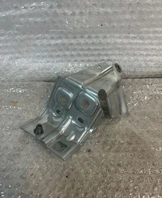 Mercedes-Benz CLA C118 X118 Fender mounting bracket A1188804400