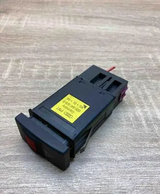 Audi A4 S4 B5 8D Hazard light switch 8D0941509D WITHPLUG