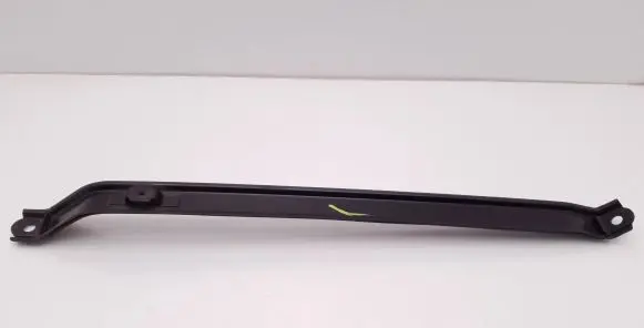 Fuel tank mounting bracket