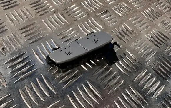 Mercedes-Benz E W238 Seat heating switch A2139050604