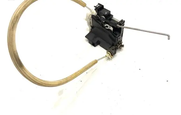Audi A4 S4 B5 8D Front door lock 8D1837015A