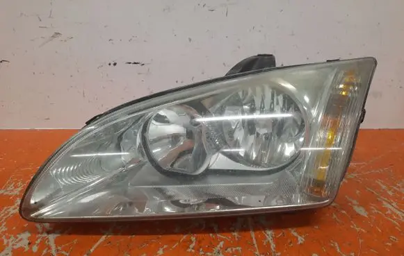 Ford Focus C-MAX Headlight/headlamp 0374D