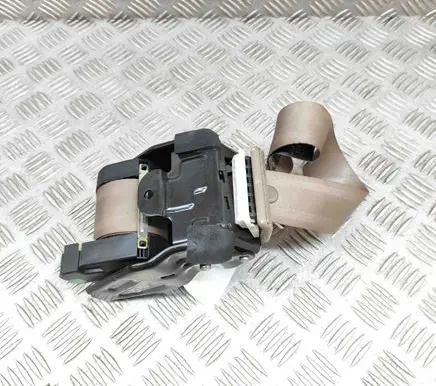 Middle seatbelt (rear)