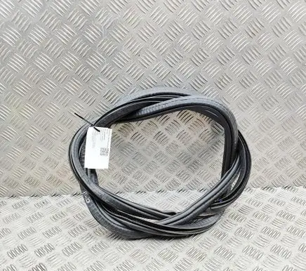 Volvo C40 Rubber seal front door (on door) 32274524