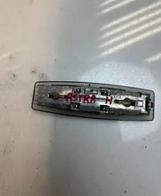 Opel Astra H Rear seat light 13101641