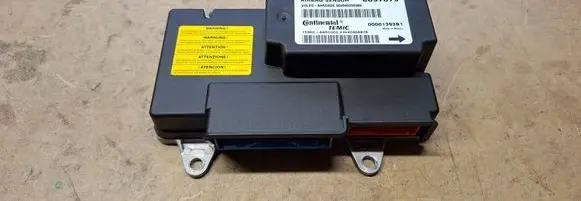 Volvo V50 Airbag control unit/module 8697679