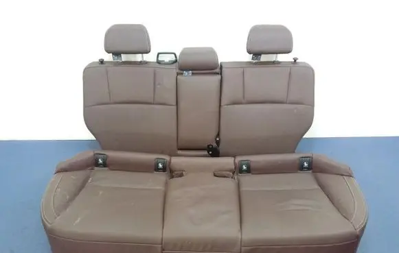 Subaru Forester SJ Second row seats 