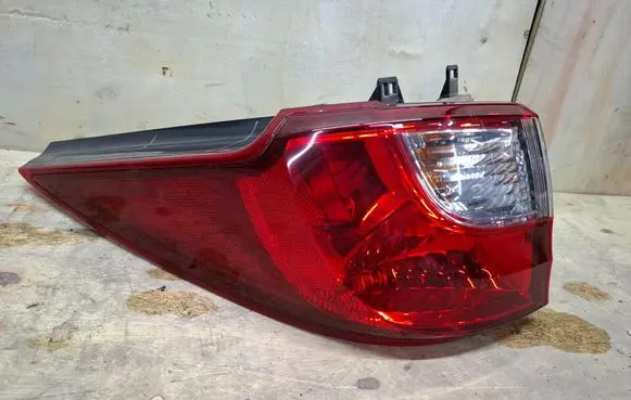 Mazda 5 Rear/tail lights C51351160