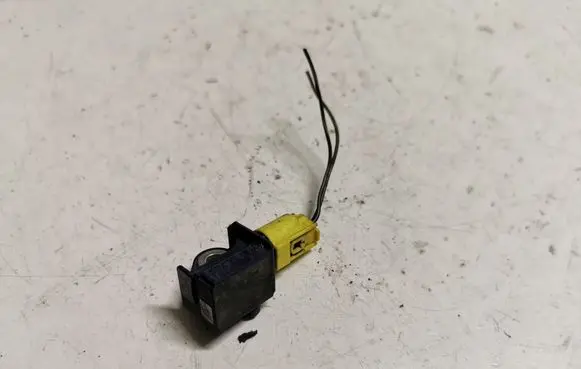 Mercedes-Benz E W212 Airbag deployment crash/impact sensor A2128204928