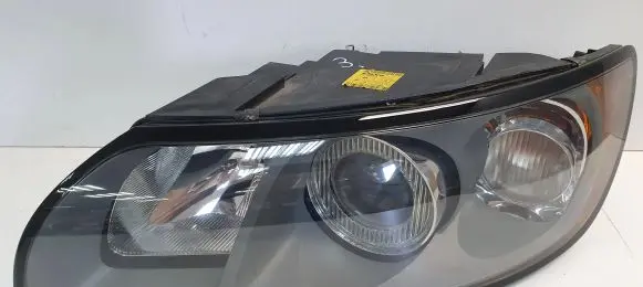 Volvo V50 Headlight/headlamp 30698885