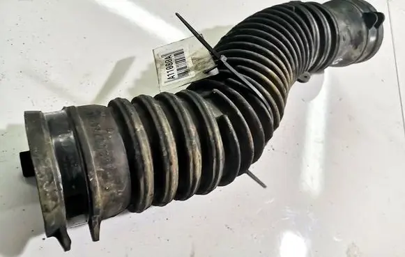 Renault Scenic III - Grand scenic III Air intake hose/pipe 8200720474