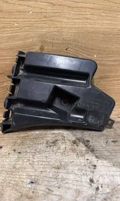 Volvo V60 Front bumper mounting bracket 30796626