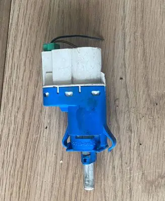 Ford Focus Brake pedal sensor switch 3M5T9C872AC 2PA6GF302
