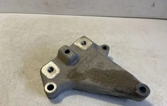 Volkswagen T-Roc Gearbox mounting bracket 5Q0199117C
