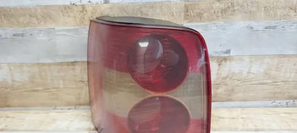 Volkswagen PASSAT B5.5 Rear/tail lights 945257B