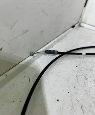 Engine bonnet/hood lock release cable