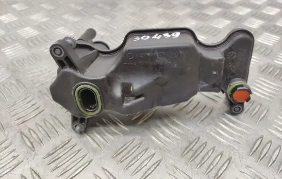 Mercedes-Benz B W246 W242 Breather/breather pipe/hose A2700103801